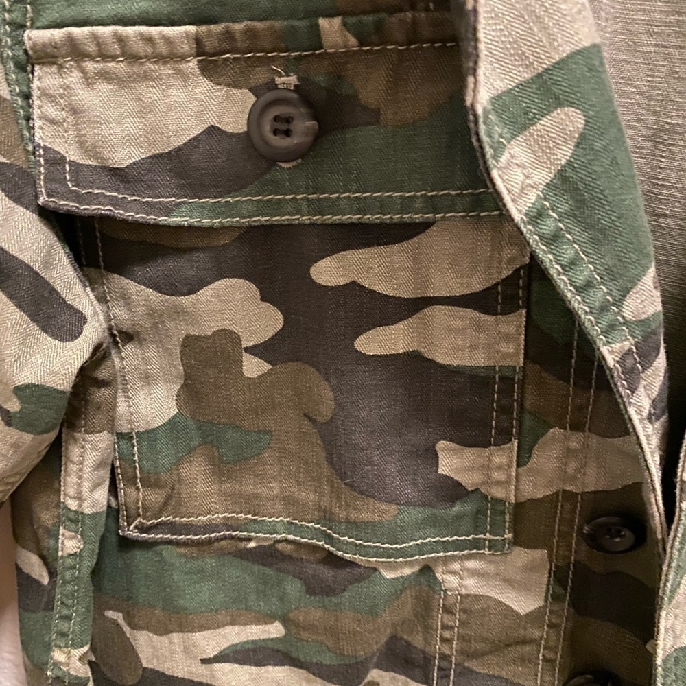 J. Crew Camo Utility Shacket Size Large Petite - Picture 6 of 12